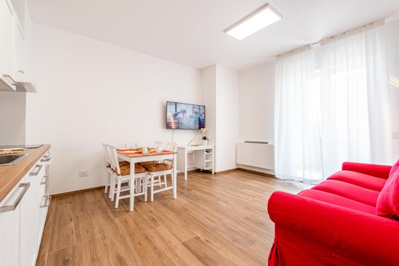 Central Station Apt With Parking Bari Kültér fotó